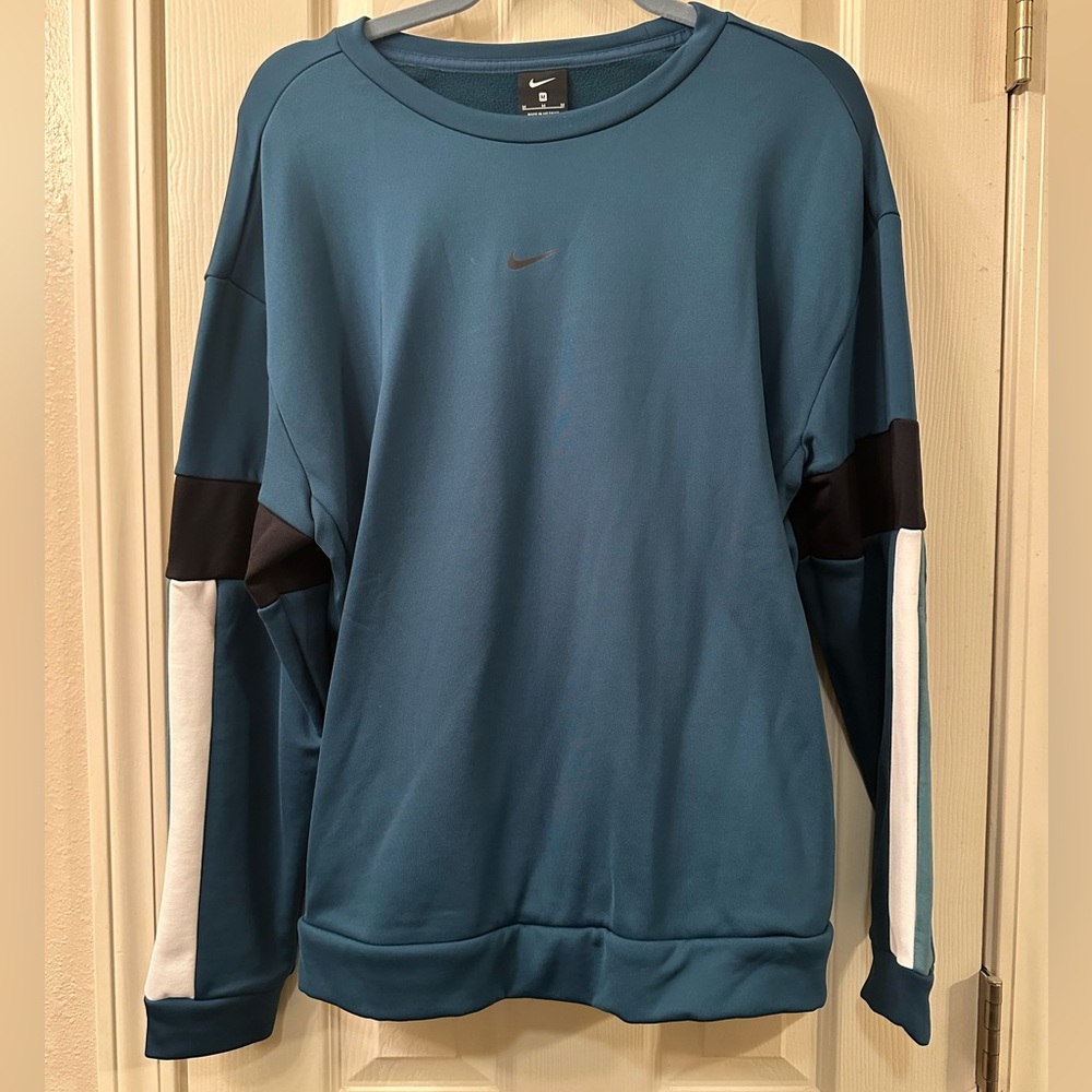 Women’s Nike Sweatshirt